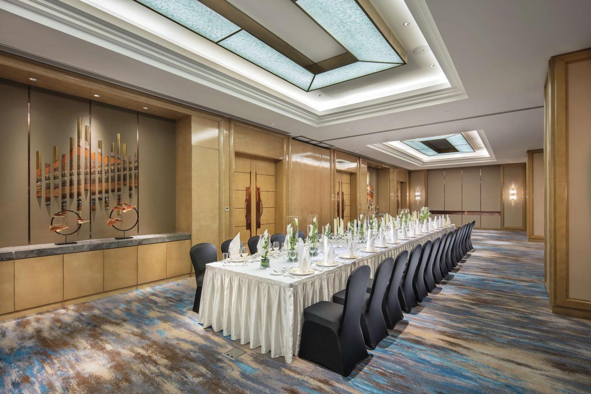 Hilton Shenyang Hotel Exterior foto